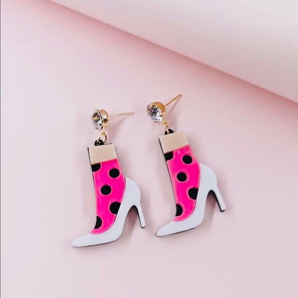 Barbie earrings “themed” - Picture 3 of 4